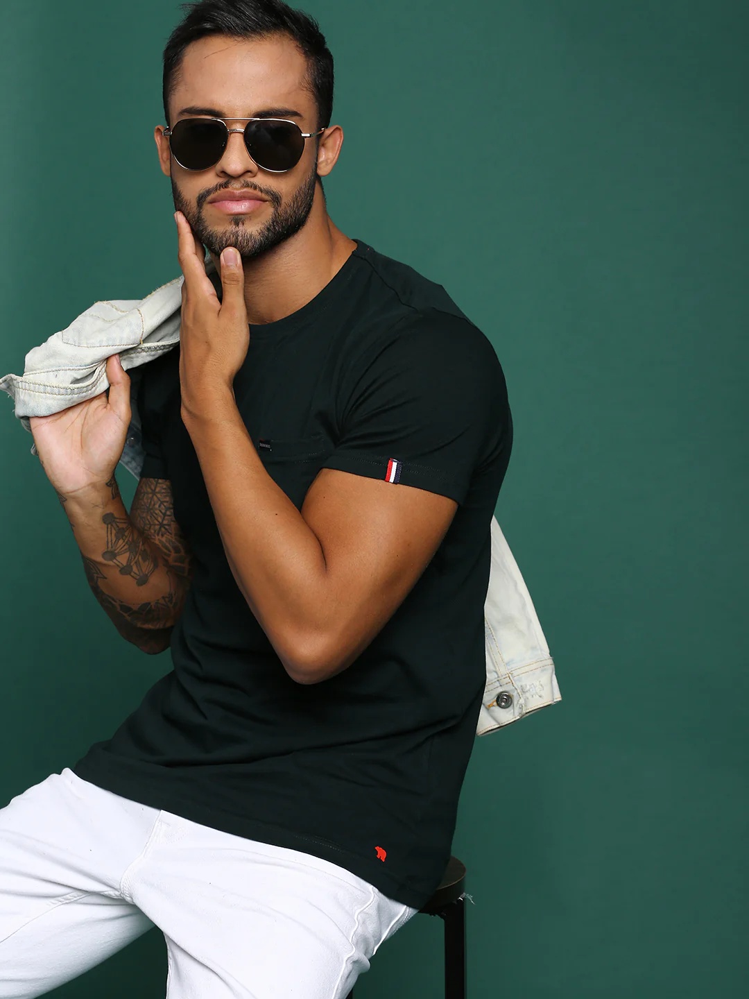 Aston - Image 2